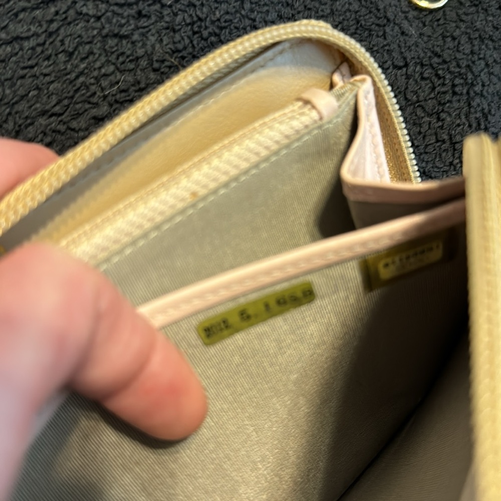 EUC Chanel • COCO Gold CC Diamond Stitch Quilted Lambskin Long Zippy Wallet - Picture 6 of 9